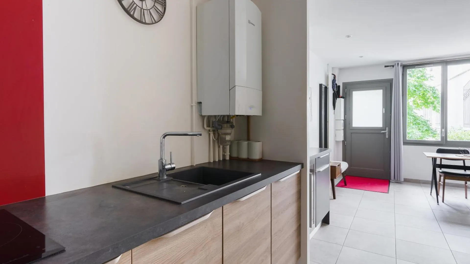 Bright And Airy 1Bd Apartment Quartier De La Gare Paris France